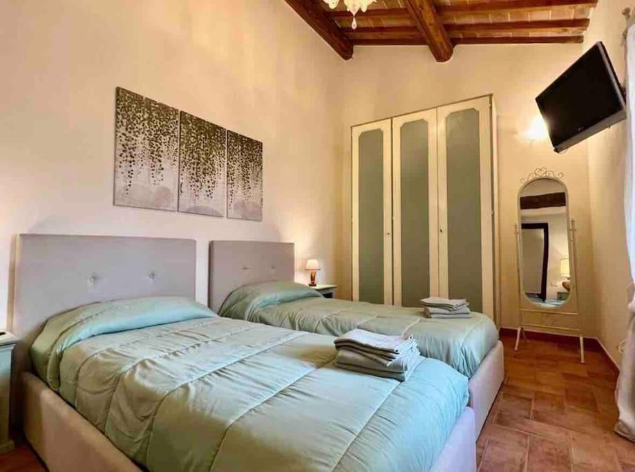La Casina Di Nada Apartamento Massa Martana Exterior foto