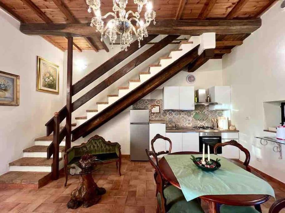 La Casina Di Nada Apartamento Massa Martana Exterior foto