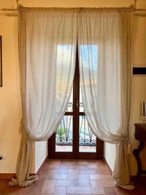 La Casina Di Nada Apartamento Massa Martana Exterior foto
