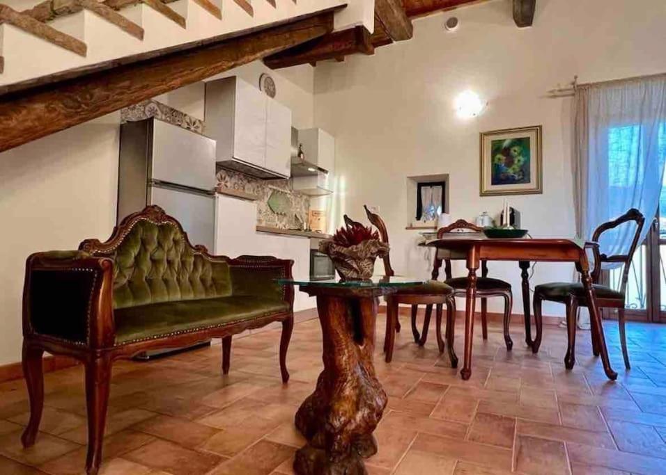 La Casina Di Nada Apartamento Massa Martana Exterior foto
